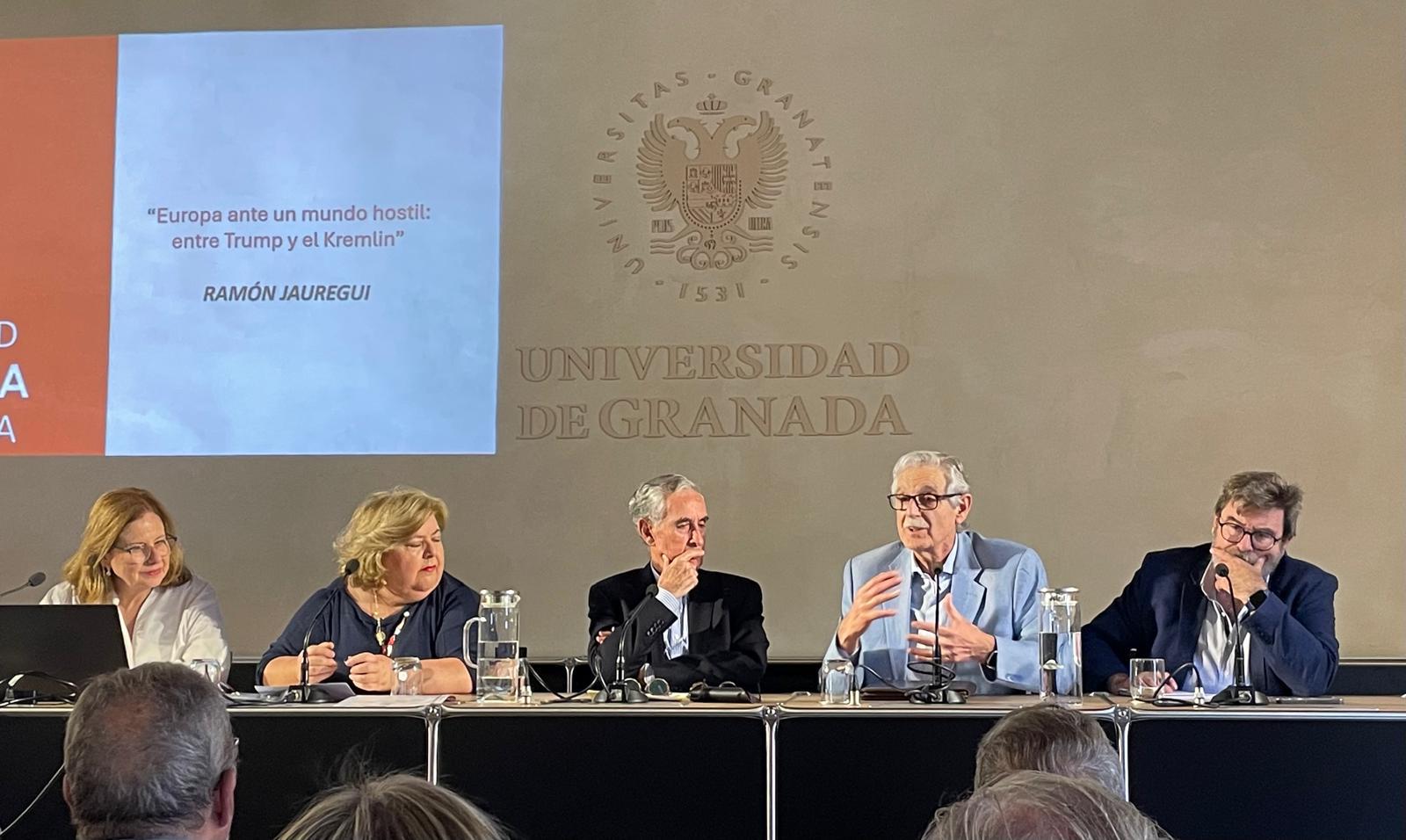 Conferencia de Ramon Jáuregui “Europa ante un mundo hostil: Entre Trump y el Kremlin”, celebrado en La Madraza el 27 de Mayo